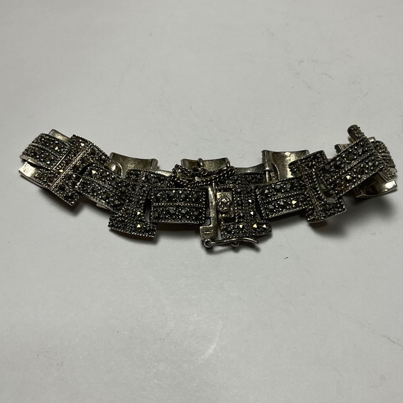 Sterling Silver Bracelet W/ 220 Pcs. Of Marcasite 0 missing. 8 inches long - Picture 1 of 8